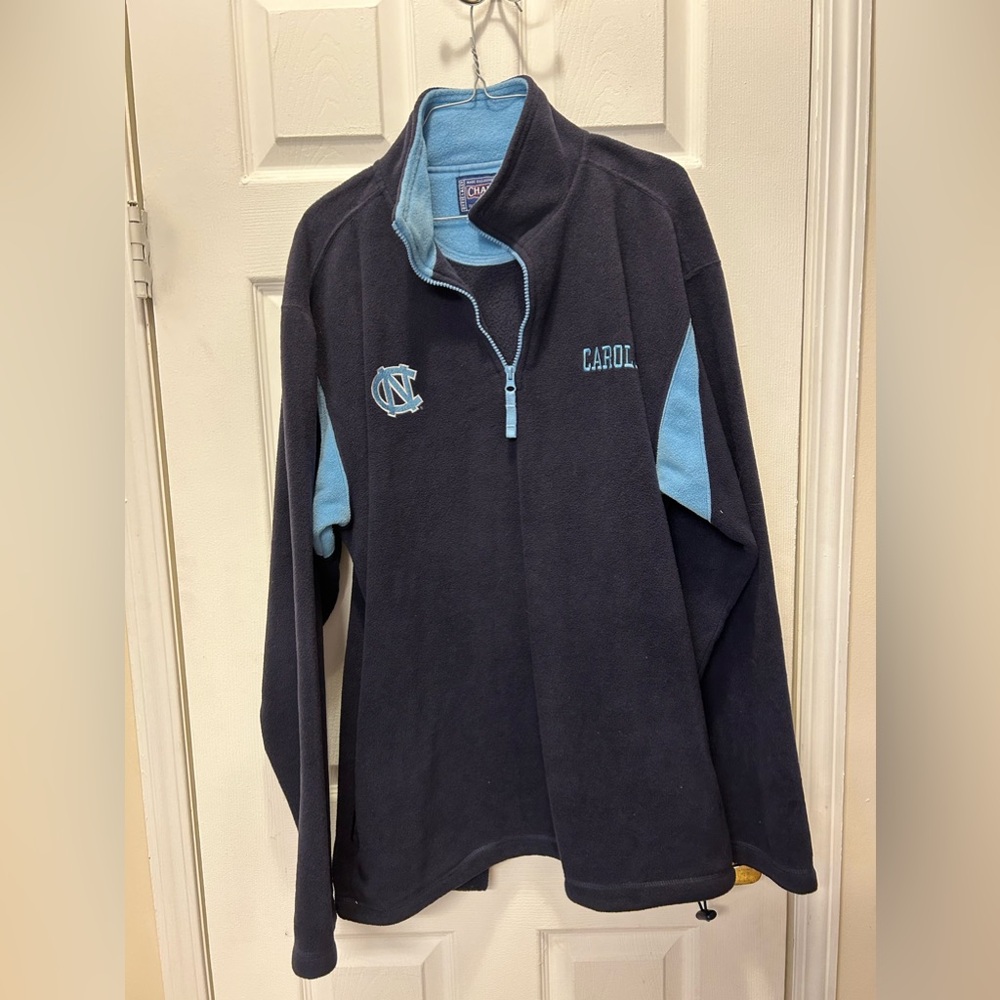 Champs Sports pullover North Carolina xl